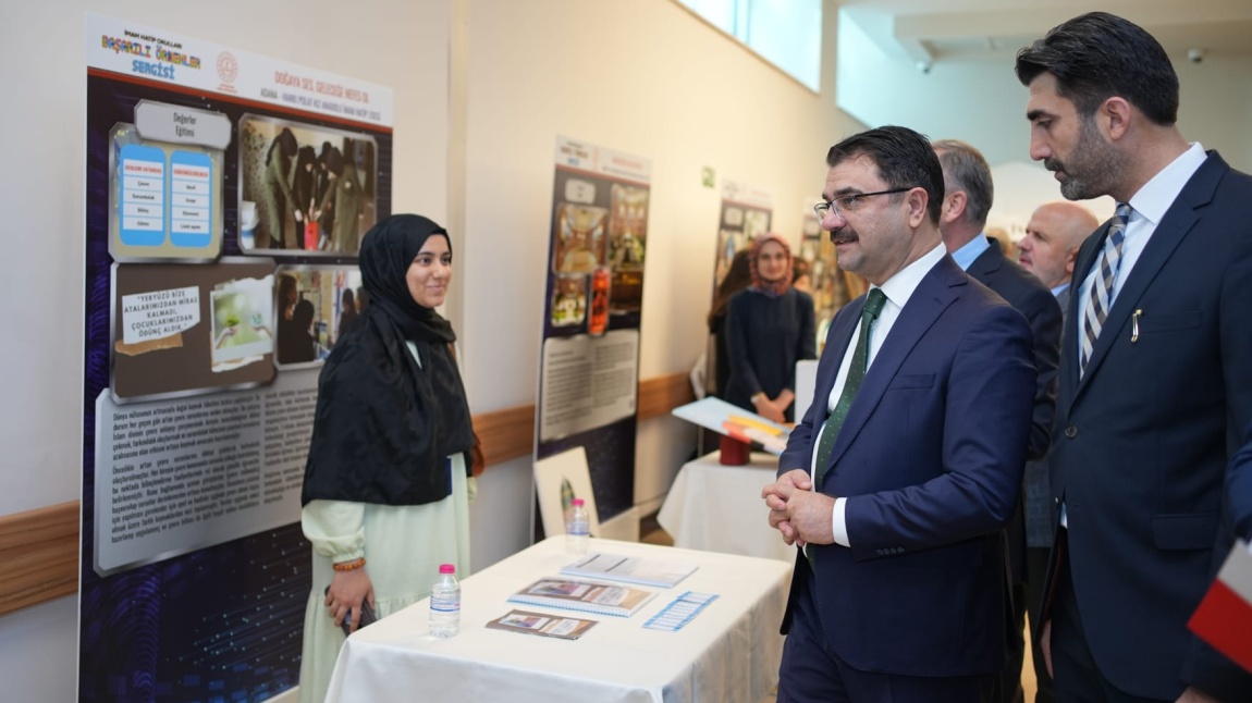  Hakkı Polat Kız Anadolu İmam Hatip Lisesi ''Doğaya Ses,Geleceğe Nefes Ol''projesi ile Adana İl'ini temsilen ''Başarılı Örnekler Sergisi''ne davet edilen tek okul olmuştur.